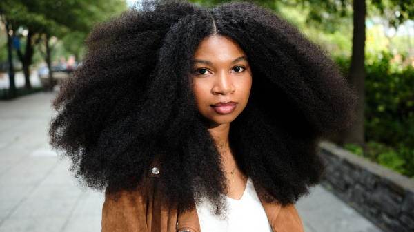 This Is How the Woman With the World’s Largest Afro Retains Her Length